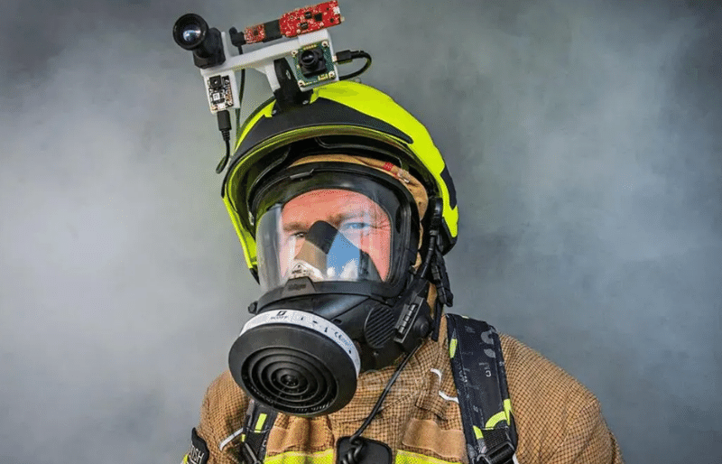 Mũ bảo hiểm AI mới thêm sức mạnh cho lính cứu hỏa - 4TechNews